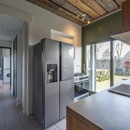 Spacious With Garden Villa *