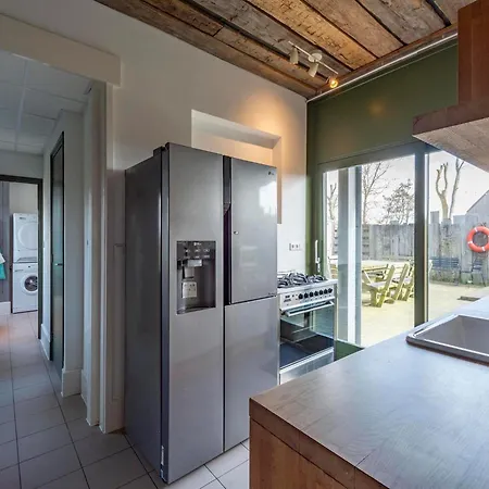 Holiday Home Near Duynpark With Whirlpool