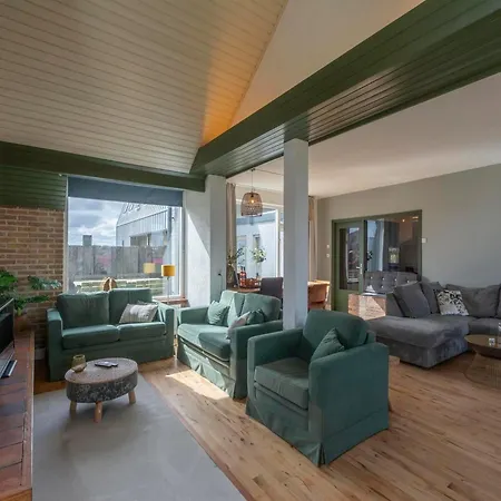 Spacious With Garden