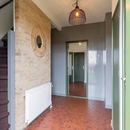 Villa Holiday Home Near Duynpark With Whirlpool Callantsoog