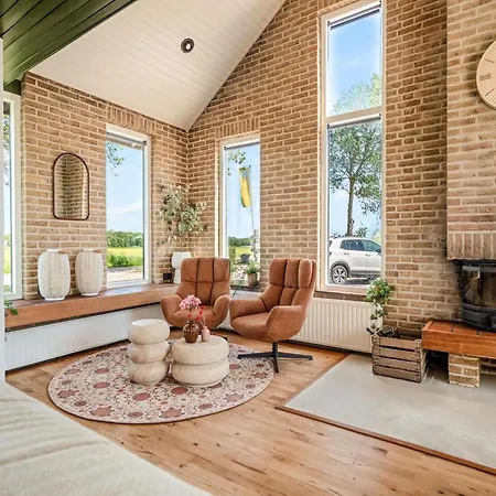 Villa Spacious With Garden *