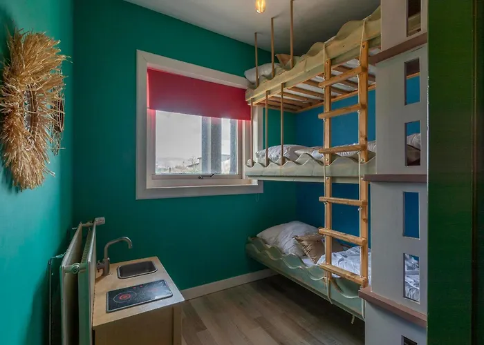 Spacious With Garden *