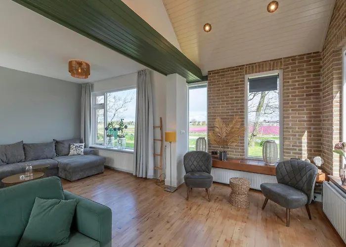 Spacious With Garden Вилла