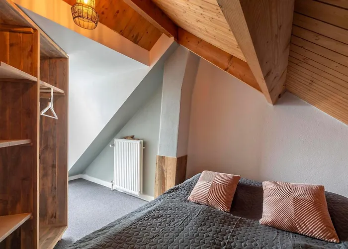 Вилла Spacious With Garden Каллантсог