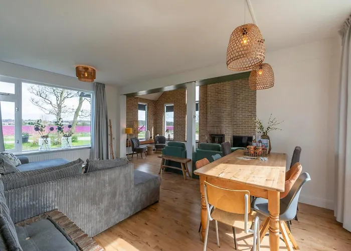 Spacious With Garden Вилла